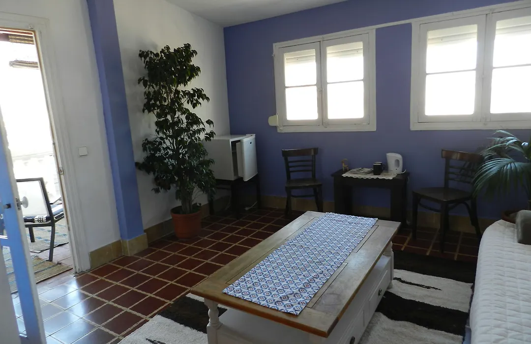 Villa Alicia Guest House-1